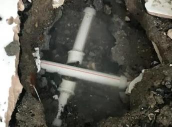 凤泉阳台漏水维修公司为您分享楼上楼下漏水怎么处理